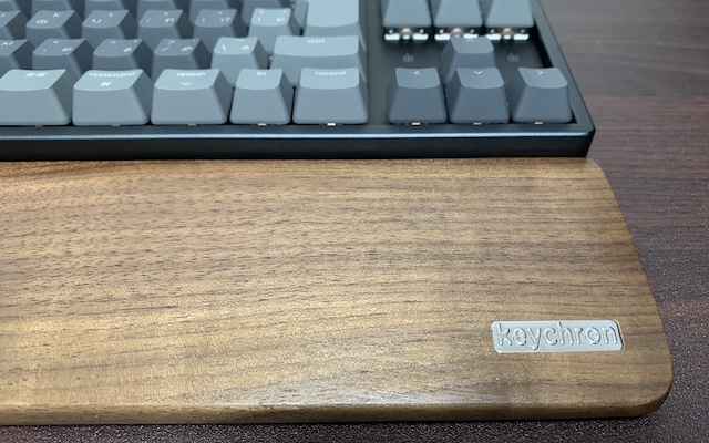 Keychron K8 純正の木製パームレストをレビュー | いわっちろぐ