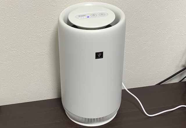 小型で卓上に置けるSHARPの空気清浄機「FU-NC01」をレビュー | いわっ