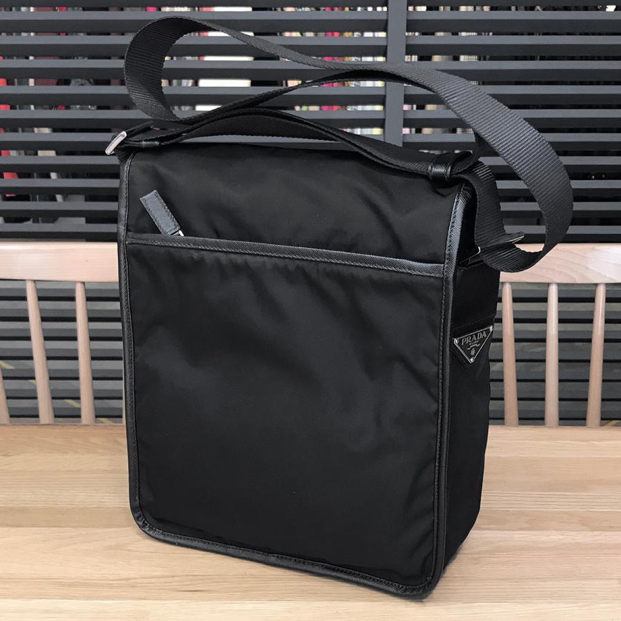 PRADA（プラダ） 【超美品】プラダ 斜め掛けショルダーバッグ ナイロン