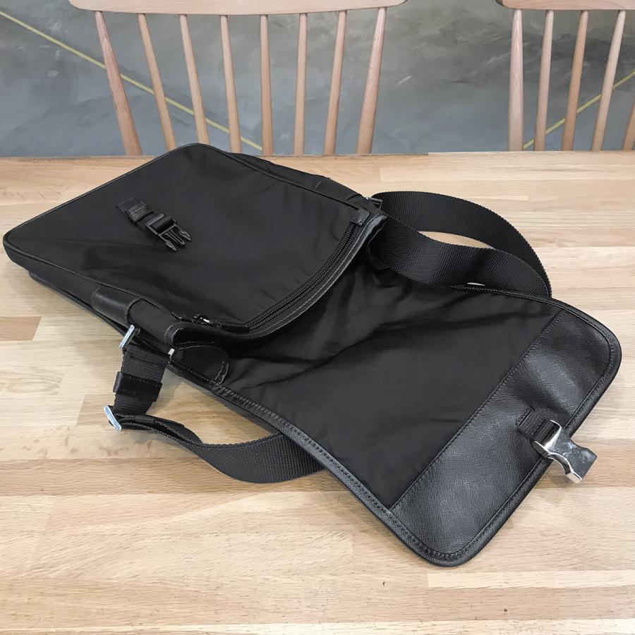 PRADA（プラダ） 【超美品】プラダ 斜め掛けショルダーバッグ ナイロン