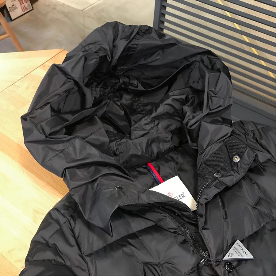 MONCLER（モンクレール） 【超美品】モンクレール セール SERRE フリル
