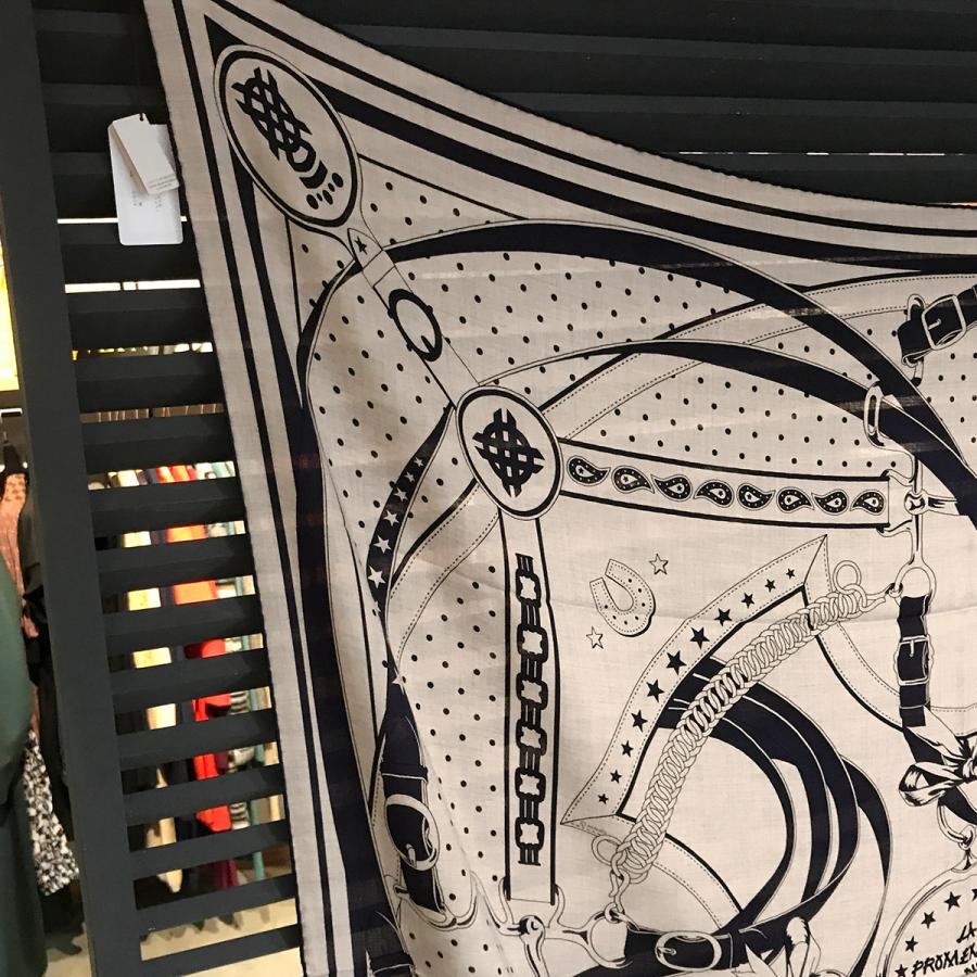 HERMES（エルメス） 【新品未使用】エルメス カレジェアン140 朝の散歩