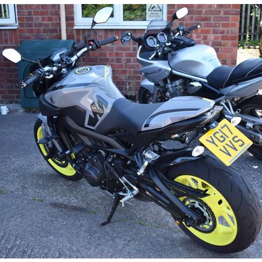 YAMAHA ヤマハ MT-09 '17- シングルシートカウル 【PYRAMID