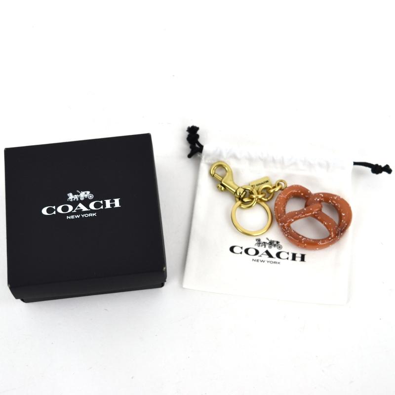 COACH（コーチ） バッグチャーム スモール プレッツェル バッグ