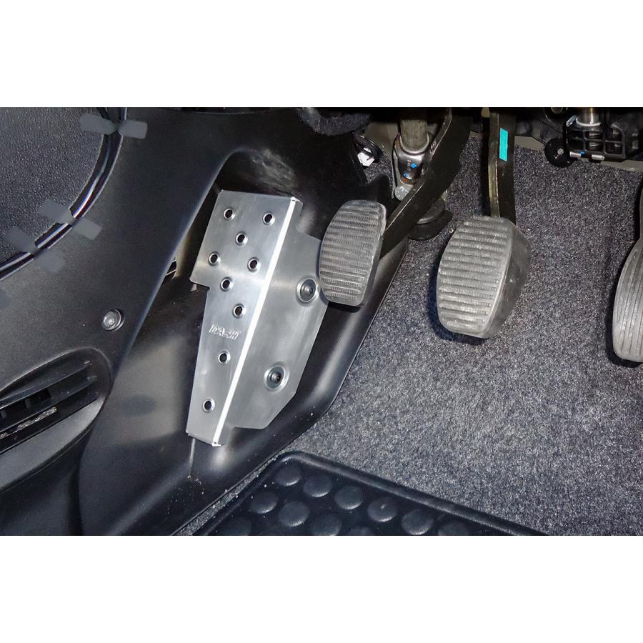 OKUYAMA（オクヤマ） DASH ドライバーフットレスト アバルト500 (MT