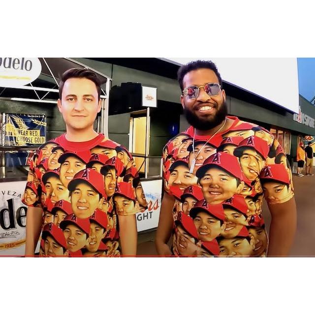 新品]大谷翔平 選手 顔 だらけ Tシャツ 米国直輸入 本物 新品未使用 XL