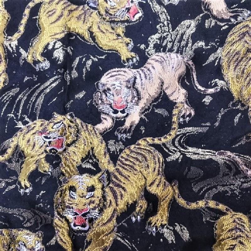 送料無料！ 虎 総柄ブルゾン ジャンパー 金 刺繍 オラオラ系