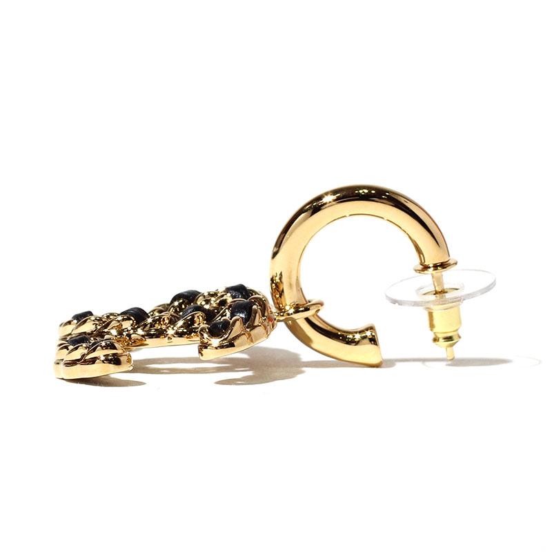 CHANEL（シャネル） ピアス フープ CCマーク メタル＆ラムスキン