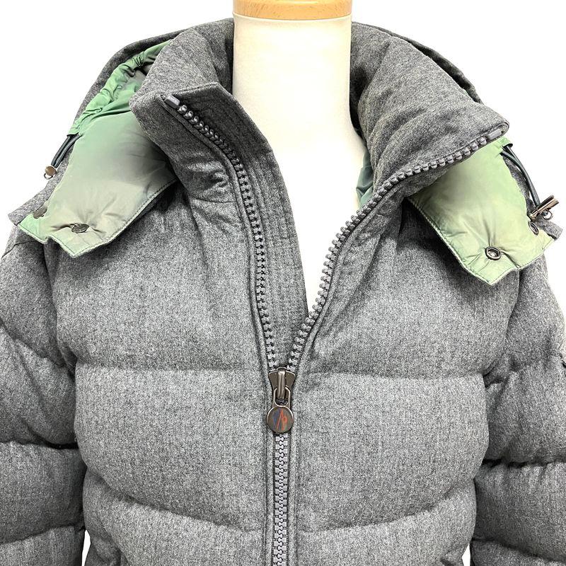 MONCLER（モンクレール） モンジュネーヴル ダウンジャケット
