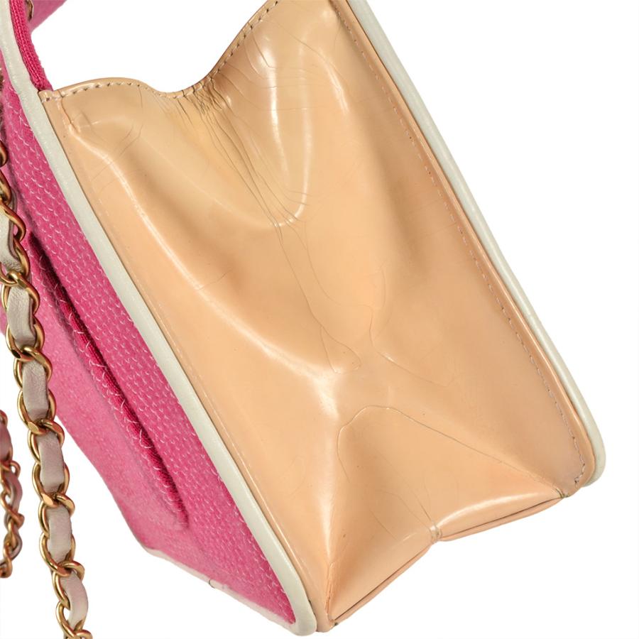 CHANEL（シャネル） マイクロキルティング チェーン ショルダーバッグ