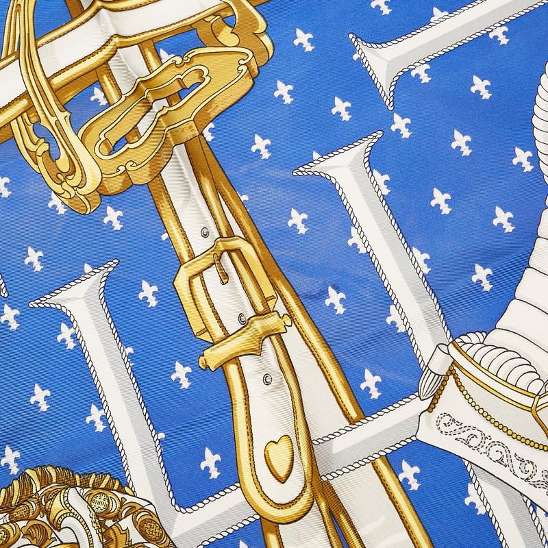 HERMES（エルメス） カレ90 SELLES A HOUSSE カバーへの腰かけ