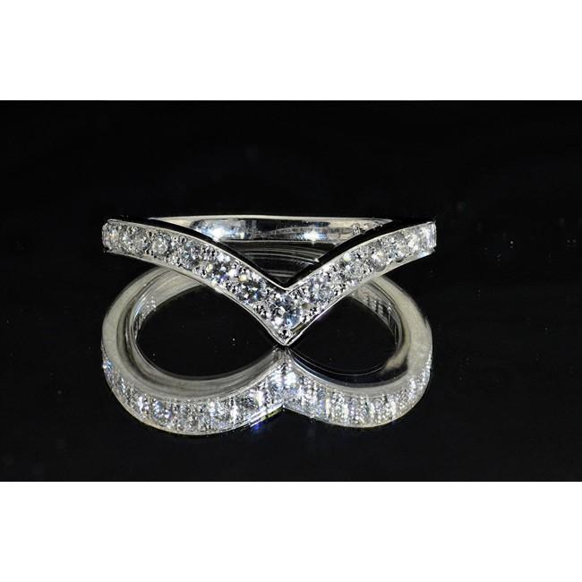 エタニティリング V字がお指ほっそり プラチナ ハートアローダイヤ