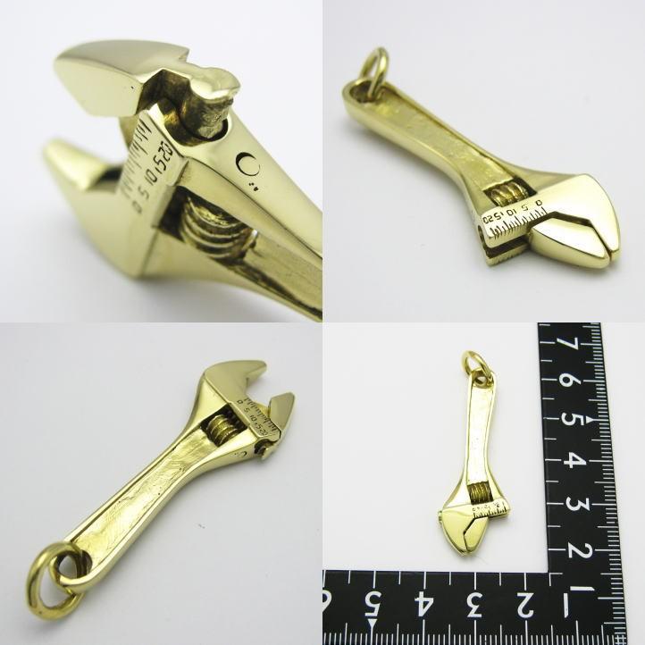 本物のように動く！ brass tools ゴールドモンキーレンチペンダント2
