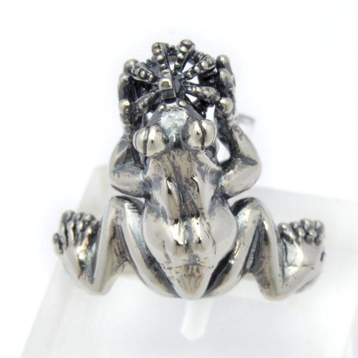 銀の蛙と王冠の指輪 カエルの王さまリング シルバー925 銀 silver925