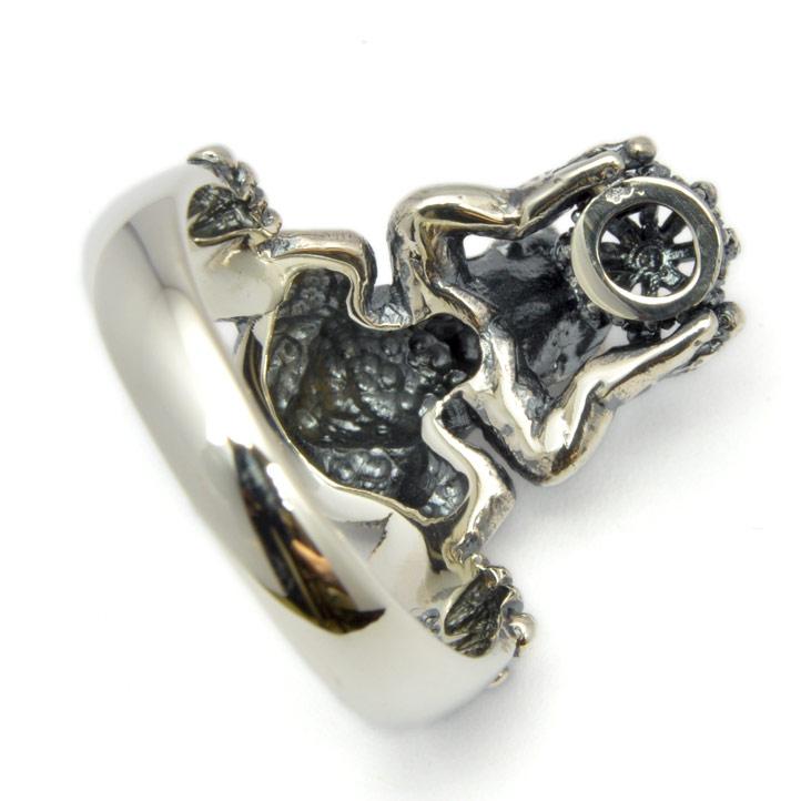 銀の蛙と王冠の指輪 カエルの王さまリング シルバー925 銀 silver925