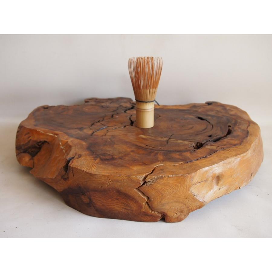 時代 古杉敷板 油木 無垢材一枚板47cm脚付 御神木 侘 寂 樹洞輪切 飾