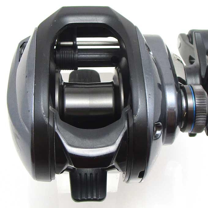 中古】【送料無料】シマノ 23 SLX DC 70HG 右ハンドル ベイトリール (2