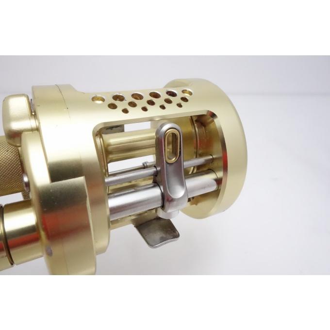 中古】【送料無料】シマノ 01 カルカッタコンクエスト 400 (RH444) (1