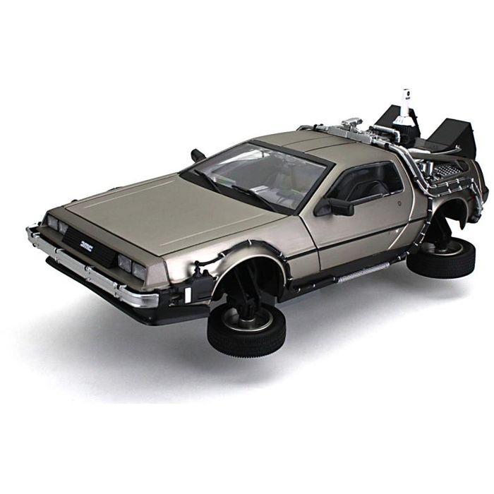 Sun Star 1/18 デロリアン BACK TO THE FUTURE Part 2 DMC-12 模型