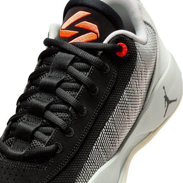 NIKE（ナイキ） バスケットボールシューズ ジョーダン 77 PF JORDAN