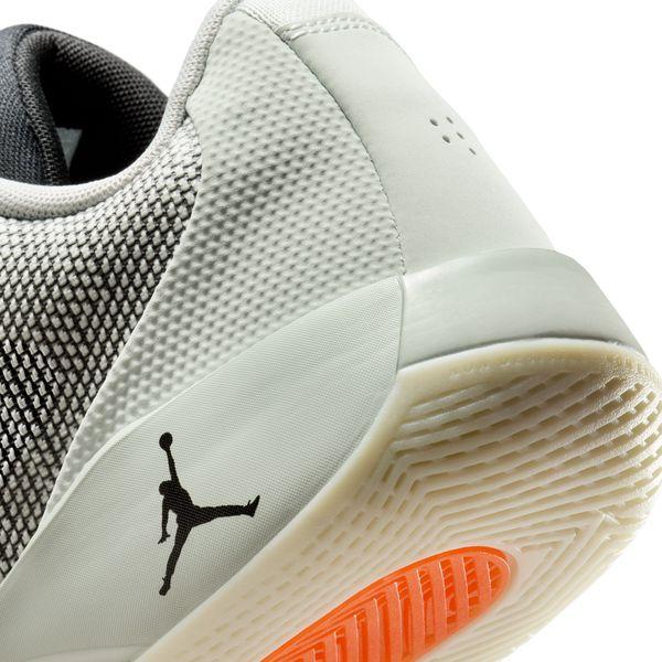 NIKE（ナイキ） バスケットボールシューズ ジョーダン 77 PF JORDAN