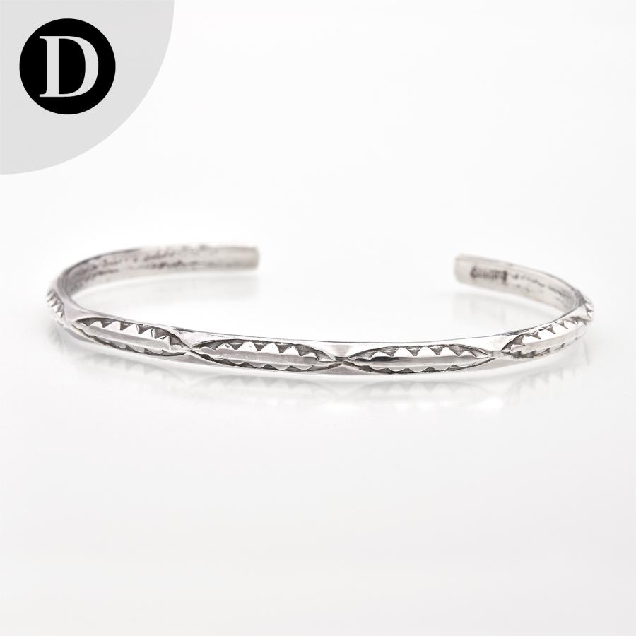 Indian Jewelry FUNNY公式ストア ナバホ族 Elaine Tahe トライアングル