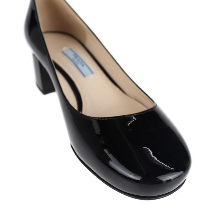 PRADA（プラダ） 超美品 パンプス ＃34 1/2 エナメル ブラック チャン
