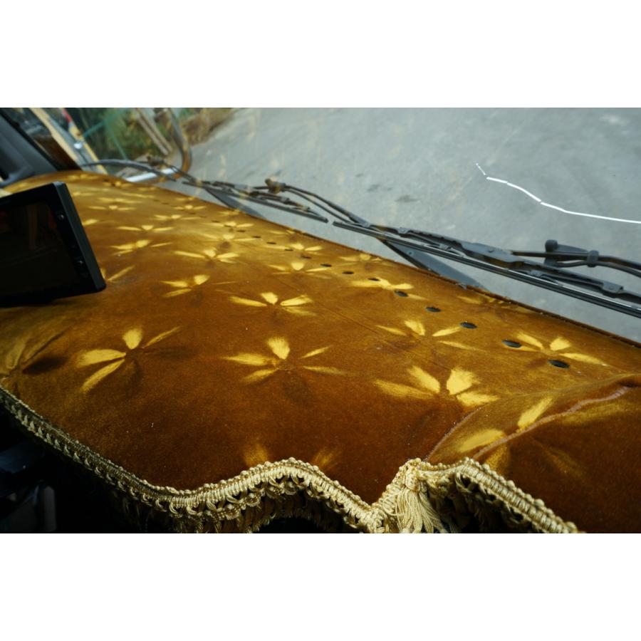 17プロフィア用 モケットフラワー コスモス ダッシュマット エンジ