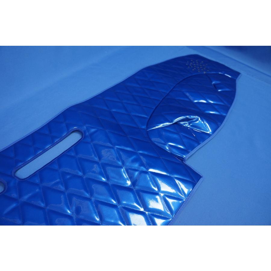 日野レンジャープロ用 ダッシュマット ブルー : トラックショップ