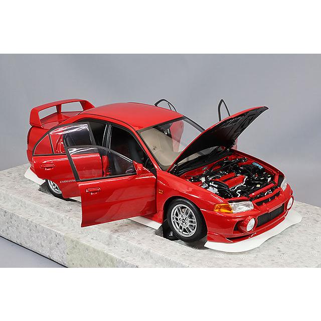 MOTORHELIX 1/18 三菱 ランサーエボリューション IV Palma レッド