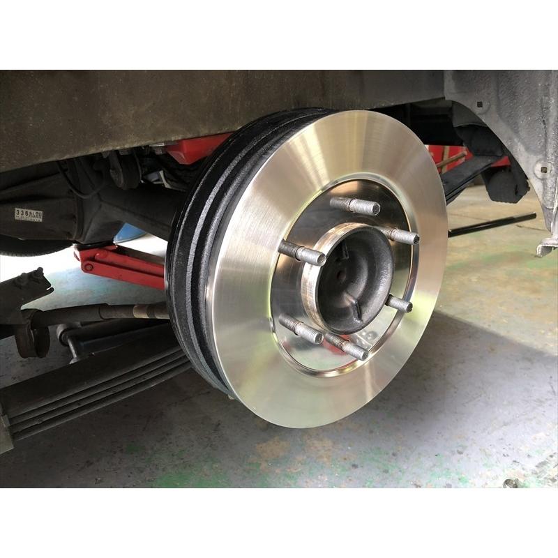 ドラムブレーキカバー ハイエース専用 TRH200系 フェイク