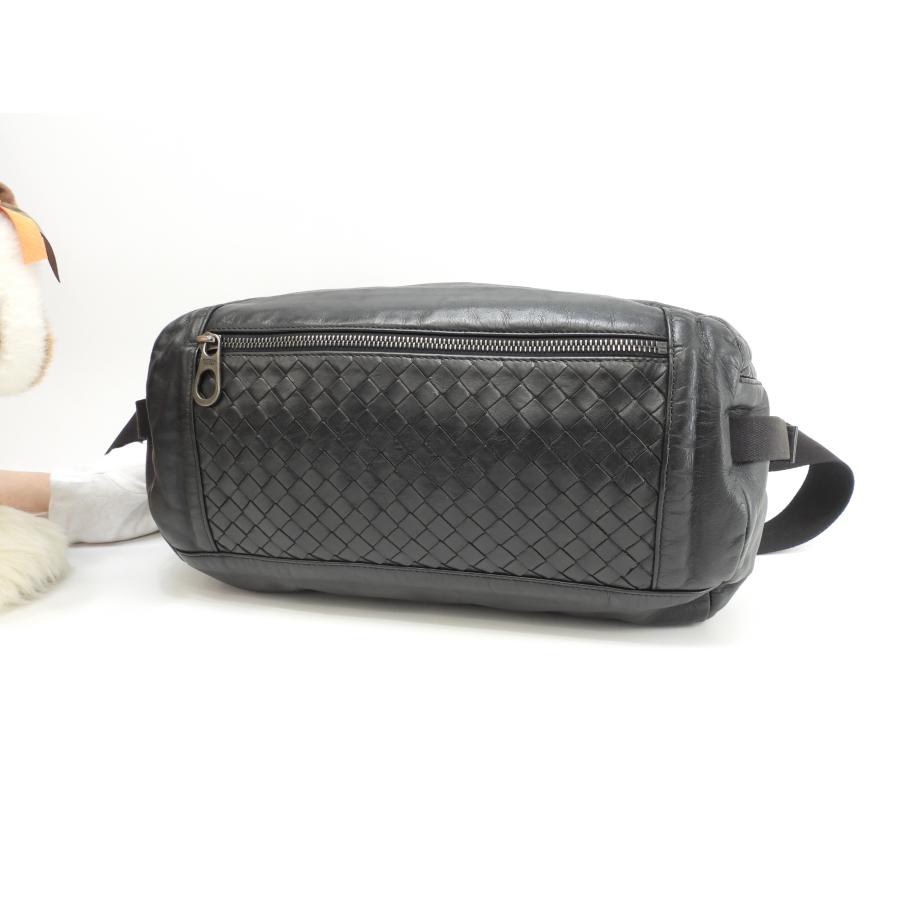BOTTEGA VENETA（ボッテガ・ヴェネタ） ボディバッグ中 イントレ