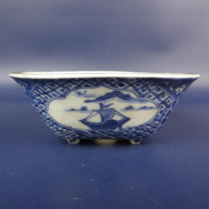 中古】盆栽鉢 清みづ 小鉢 長辺 約9.8cm 正方鉢 染付 窓抜 風景画 舟