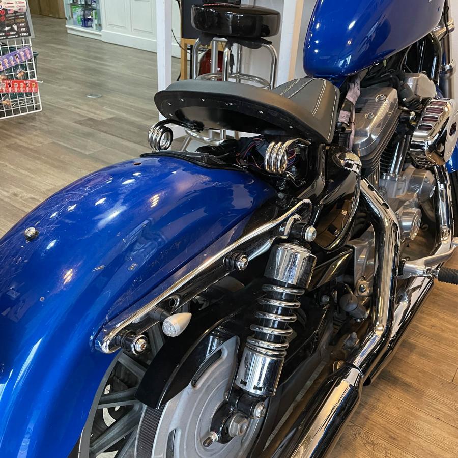 2004以降スポーツスター ソロスプリングシートキット WMW : HD-PARTS