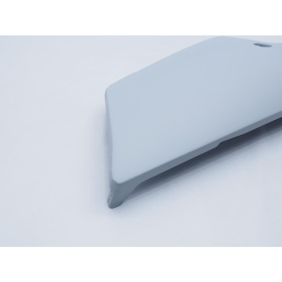 ベースにオススメ! FZR250 2KR 3HX 86-88年 純正シートカウル右 テール