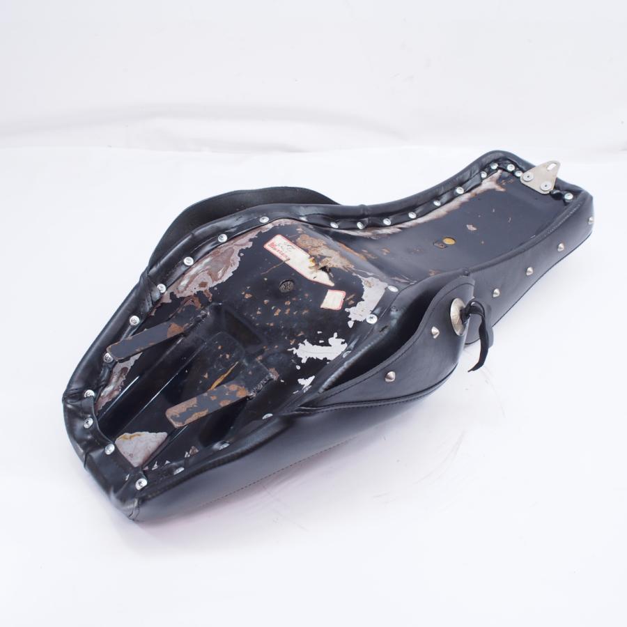 ハーレー ショベル 58-84年マスタング シート FL FX FLH FXWG コンチョ