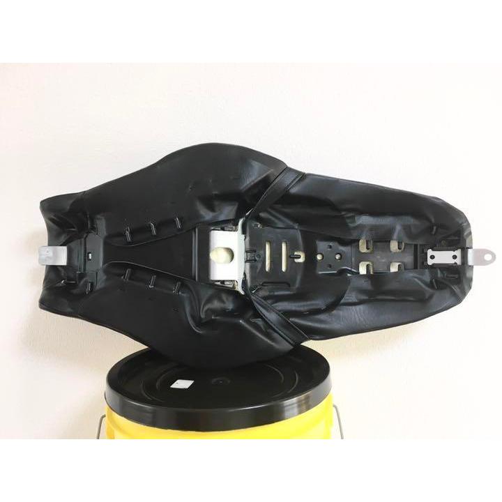 国内発送 新品 07〜 スポーツスター シート ノーマル純正タイプ