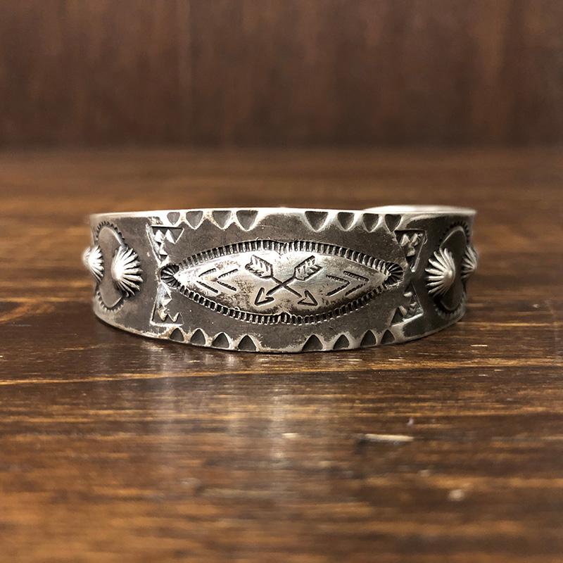 Vintage Native American Navajo Fred Harvey Style Coin Silver Cuff