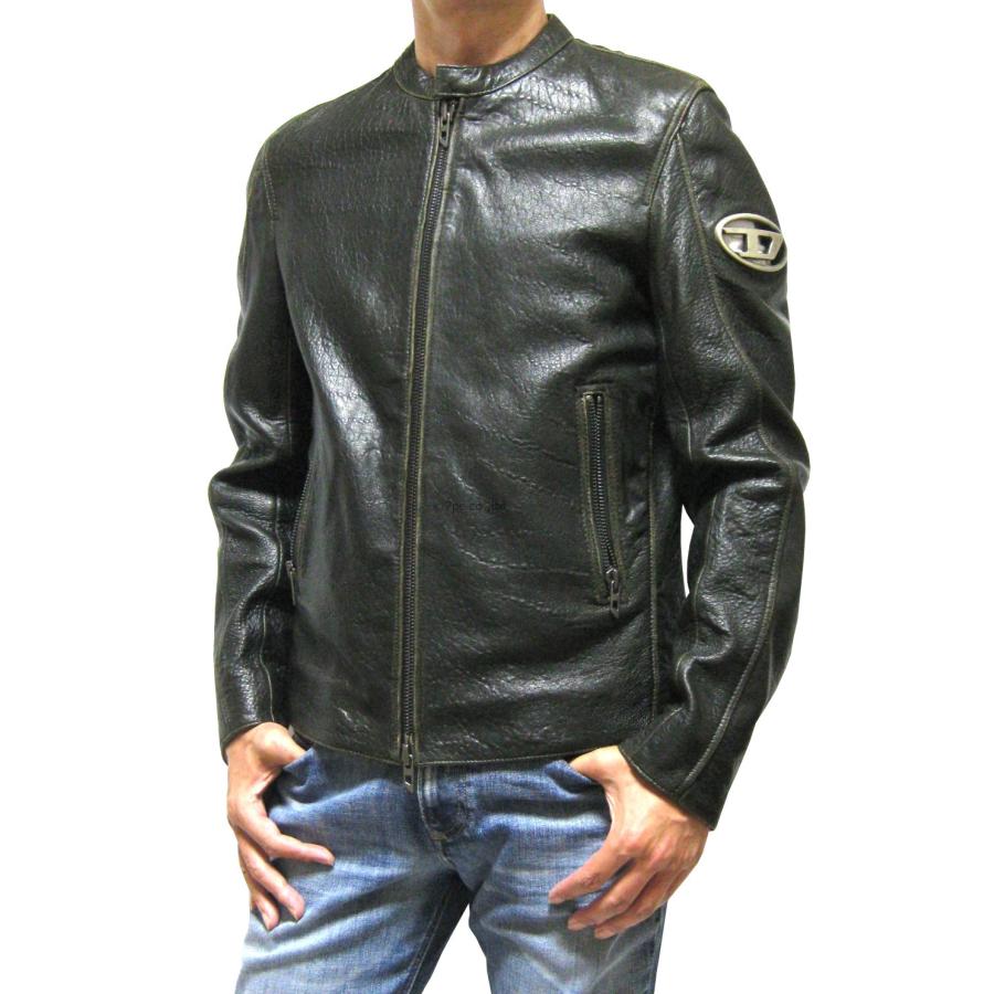 DIESEL（ディーゼル） 最後の1点！ メタルロゴプレート シープレザー