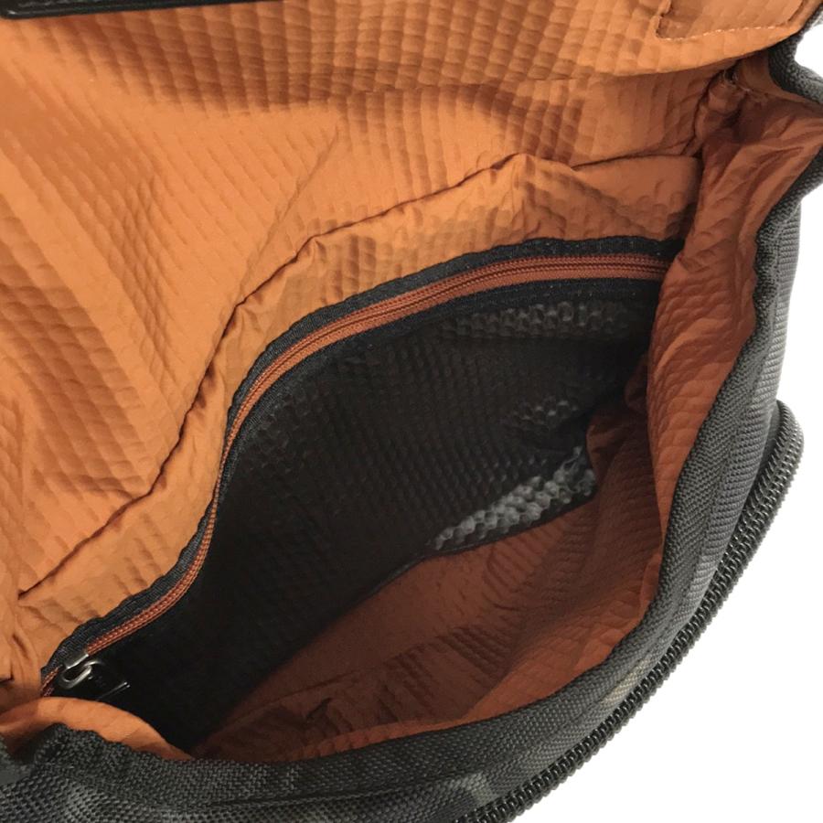 ALPHA BRAVO TUMI トゥミ Beale Crossbody 迷彩柄クロスボディ