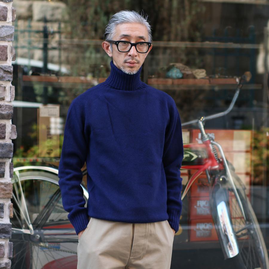 INVERALLAN（インバーアラン） ラムズウール100% タートルネック