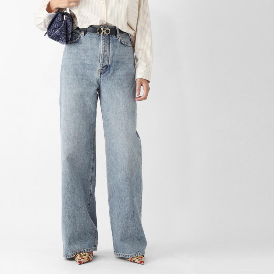LOEWE（ロエベ） ボタンフライジーンズ HIGH WAISTED JEANS ブルー