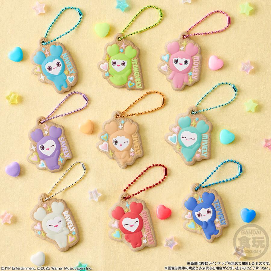 BOX〕バンダイ TWICE LOVELYS ビスケット＆チャーム 10個入