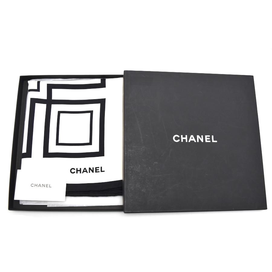 CHANEL（シャネル） スカーフ ココマーク モノトーン シルク