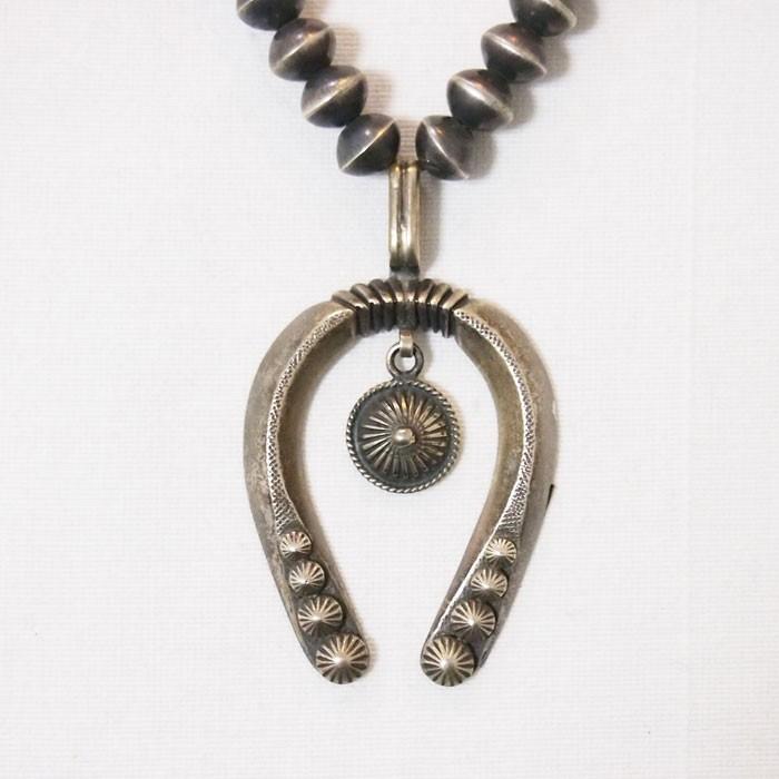 インディアンジュエリー ナバホ カルビン・マルチネス ナジャ シルバー