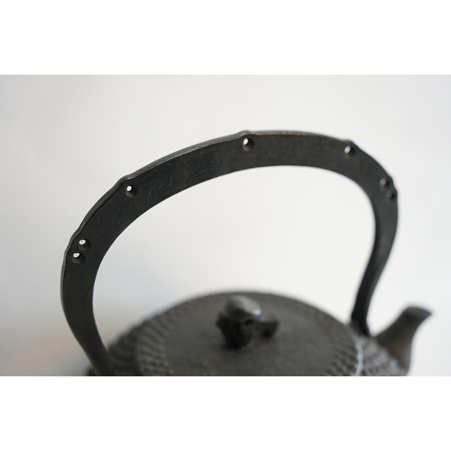 鉄瓶 宝珠型アラレ 霰文様 打ち出の小槌 南部鉄器 成龍堂（せいりゅう