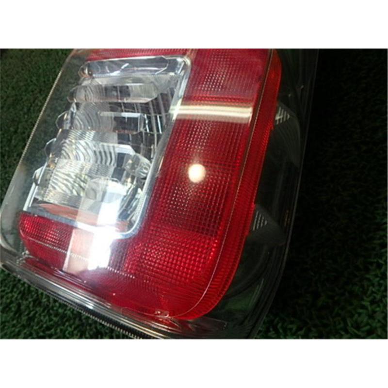 ダイハツ 純正 ウェイク 《 LA700S 》 右テールランプ 81550-B2610