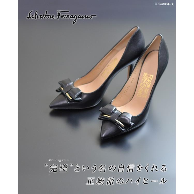 FERRAGAMO（フェラガモ） ポインテッド トゥ パンプス リボン ブラック