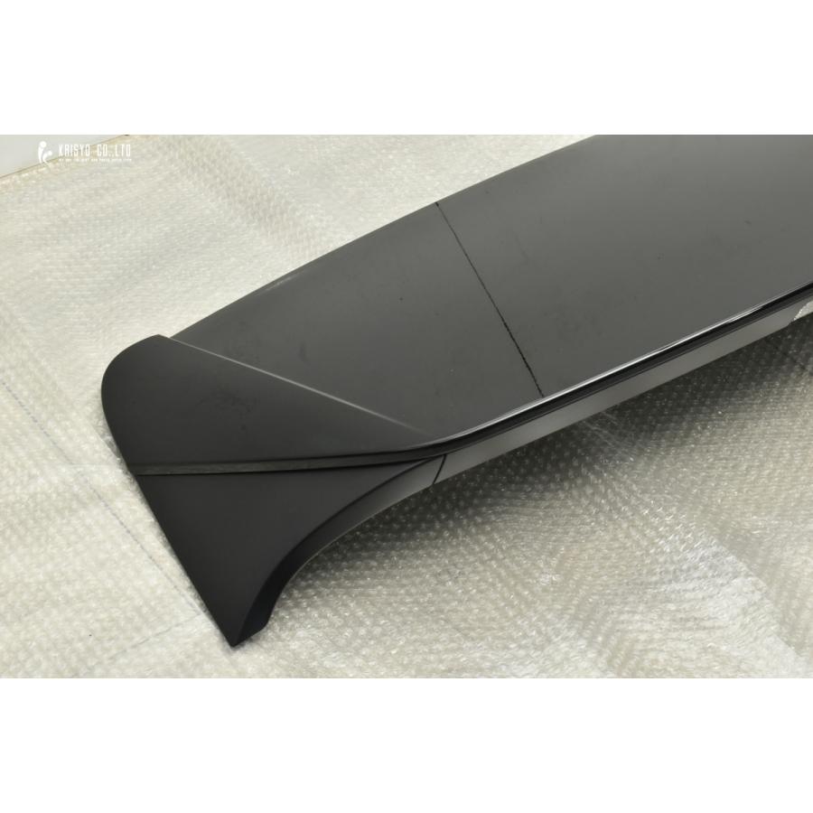 ハリアー60純正リアスポイラーブラック 未使用品 ハリアー60純正リア