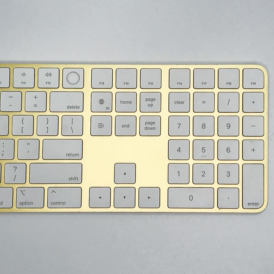 Apple Apple純正 MagicKeyboard USキー A2520 テンキー付 と Magic